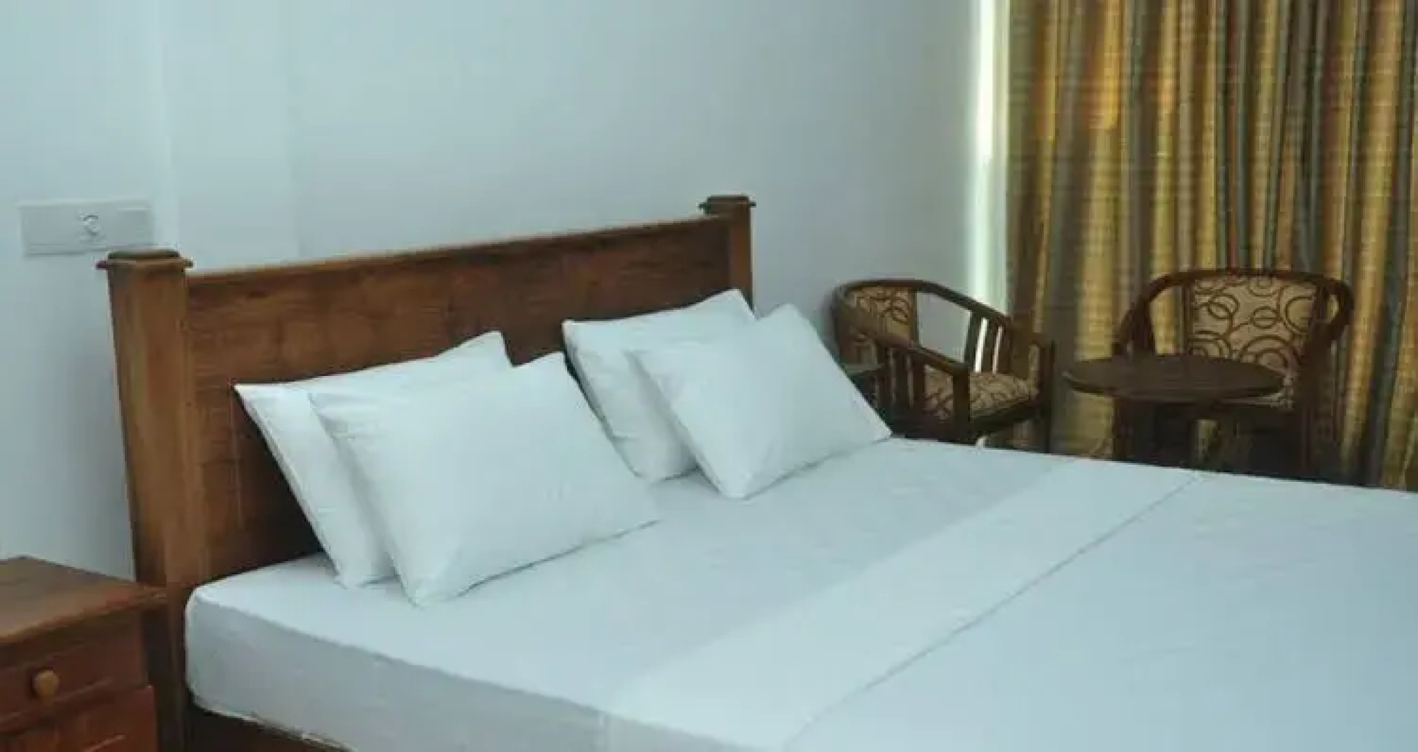 Sea Breeze Hotel