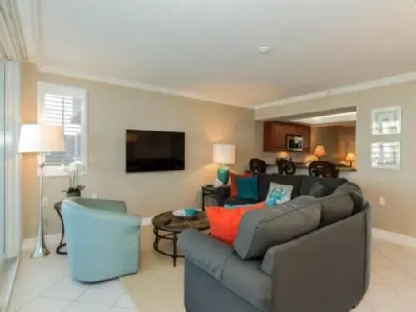 Beautiful Condo with Breathtaking Sunset Views by RedAwning