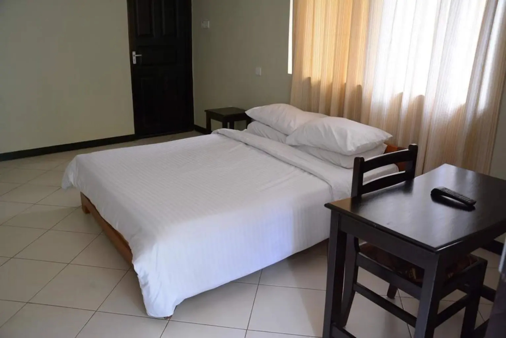 Mahale Classic Lodge