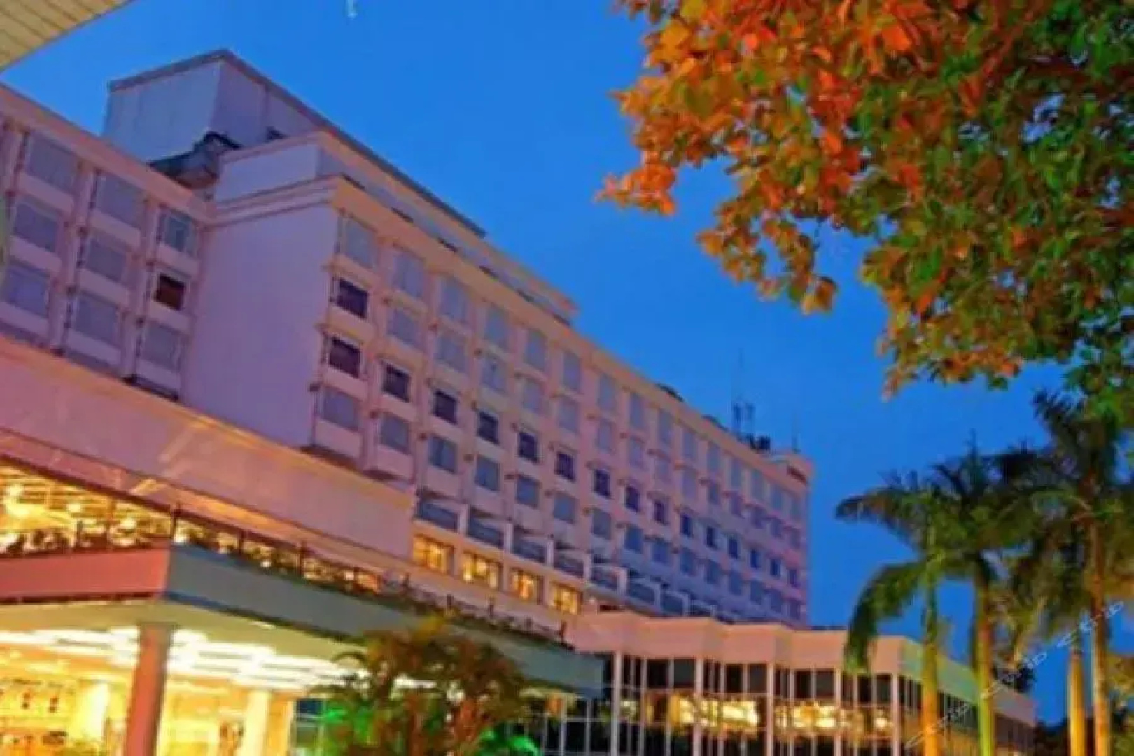 Scenic Holiday Hotel