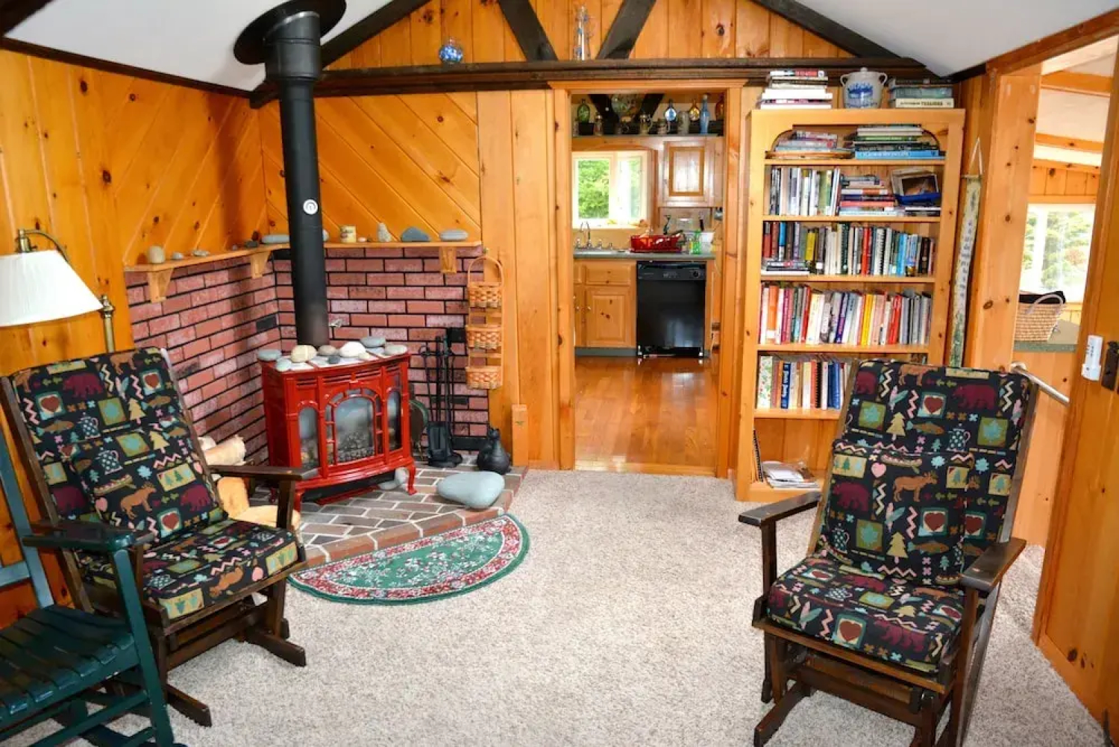 Picturesque Island Cottage 2 Bedrooms 2 Bathrooms Home