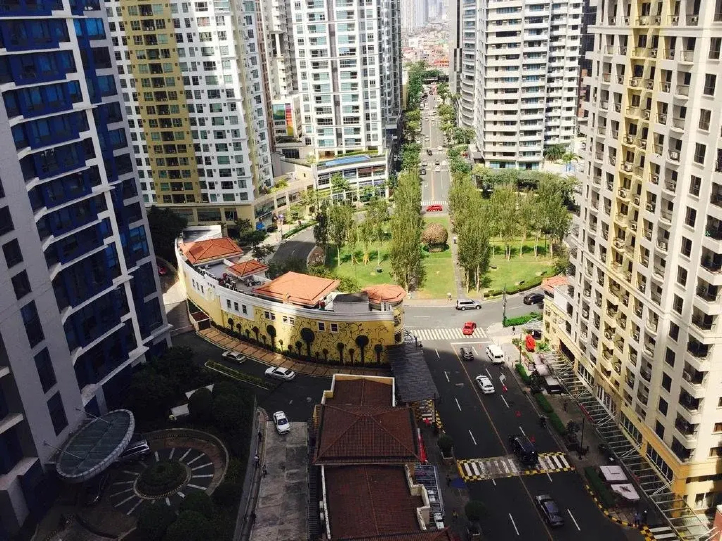 P&S Suites Burgos Circle