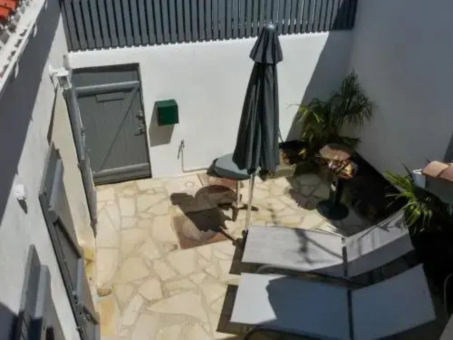 House with one bedroom in Saint Gilles Croix de Vie with furnished terrace and WiFi 300 m from the beach