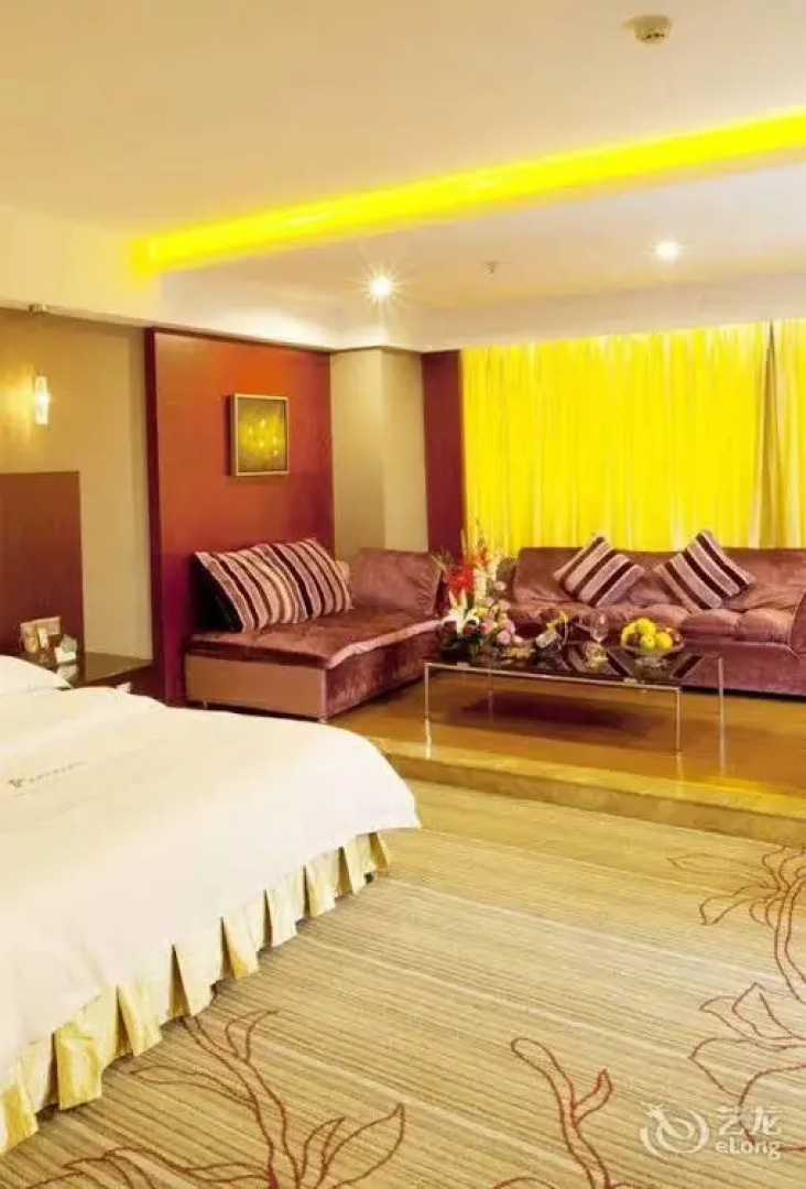 Shuanglong Plaza Hotel