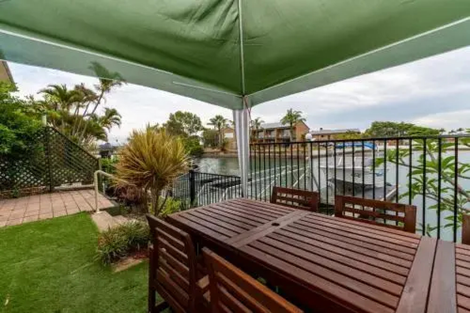 Elegant Waterfront Gem where the Ocean meets the Canal!