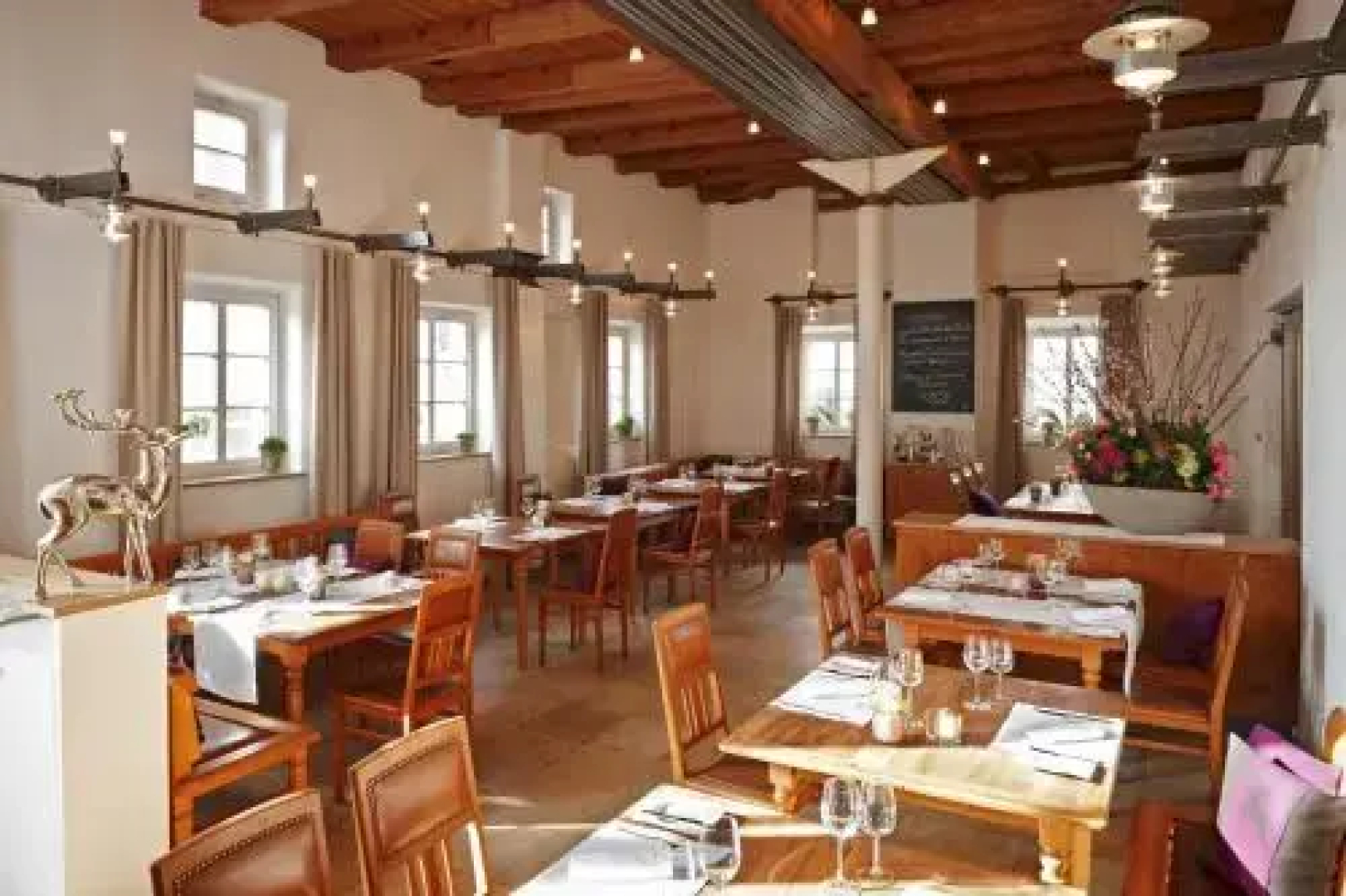 Gasthaus & Hotel "Zum Hirschen"