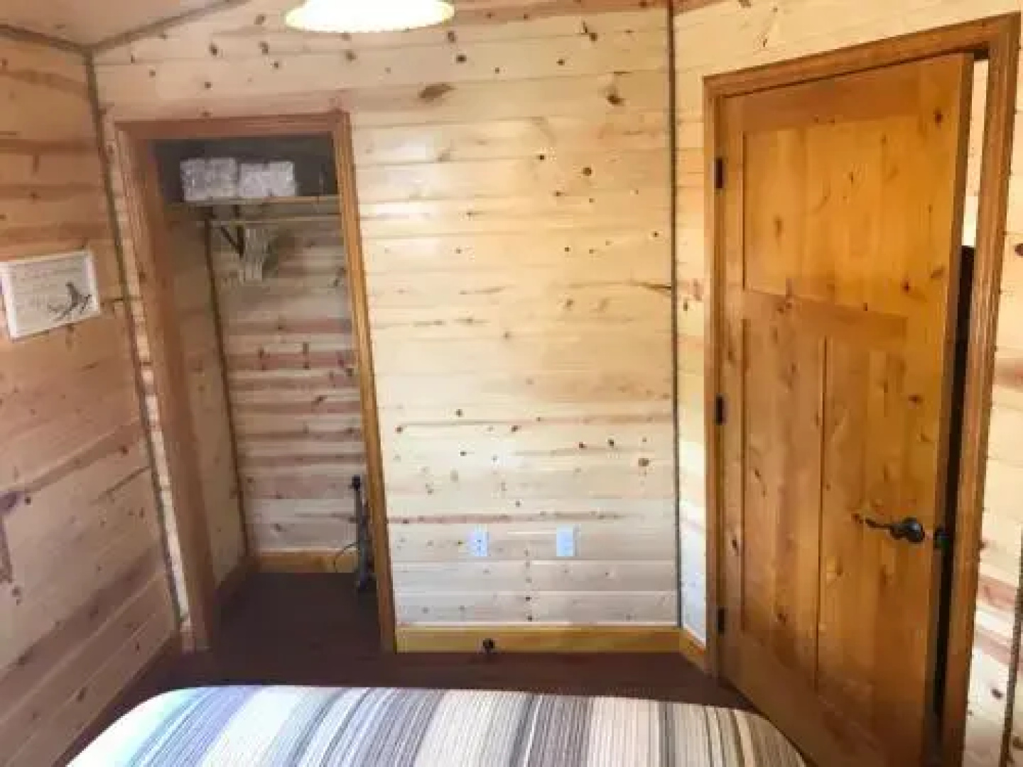 AK Vacation Cabins Woodland Hollow Log Cabin