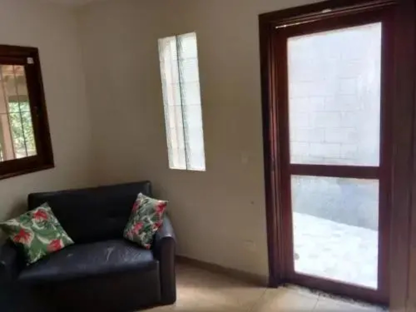 Casa e Chalé na Praia do Julião