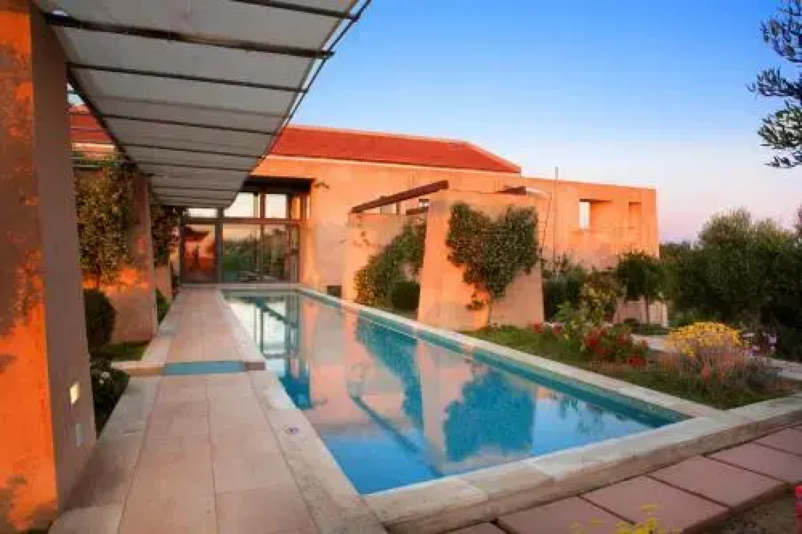 Villa Annaniko