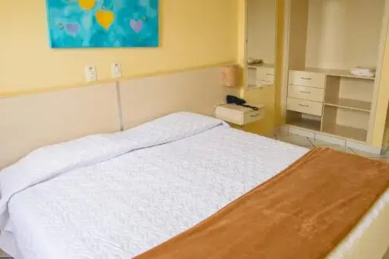 Robusti Plazza Hotel