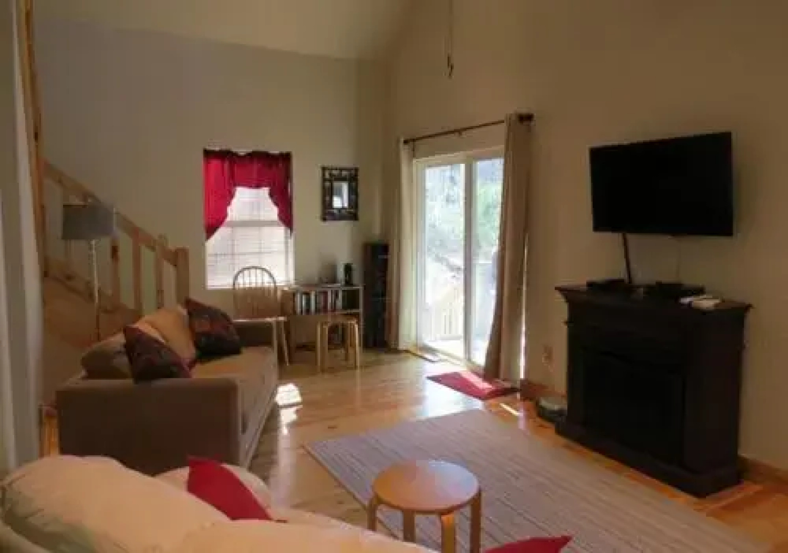 Wolf Creek Lake Cabins - Oakview Cabin
