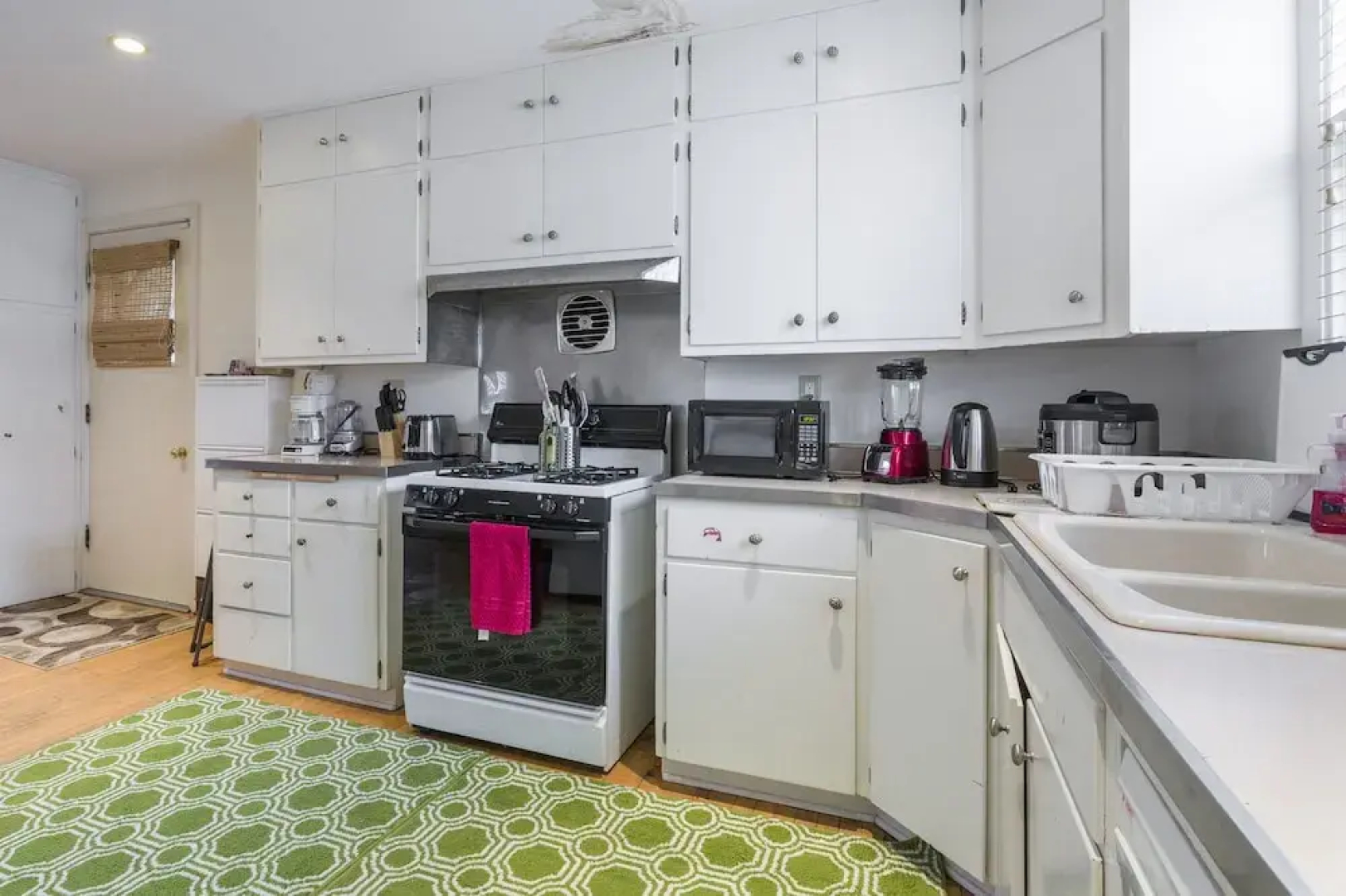 House with 2 King Beds, 4K TV & Wifi