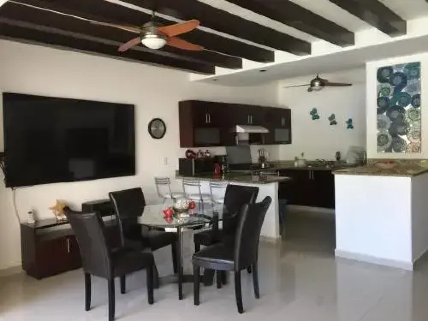 Luxury Poolside Condo