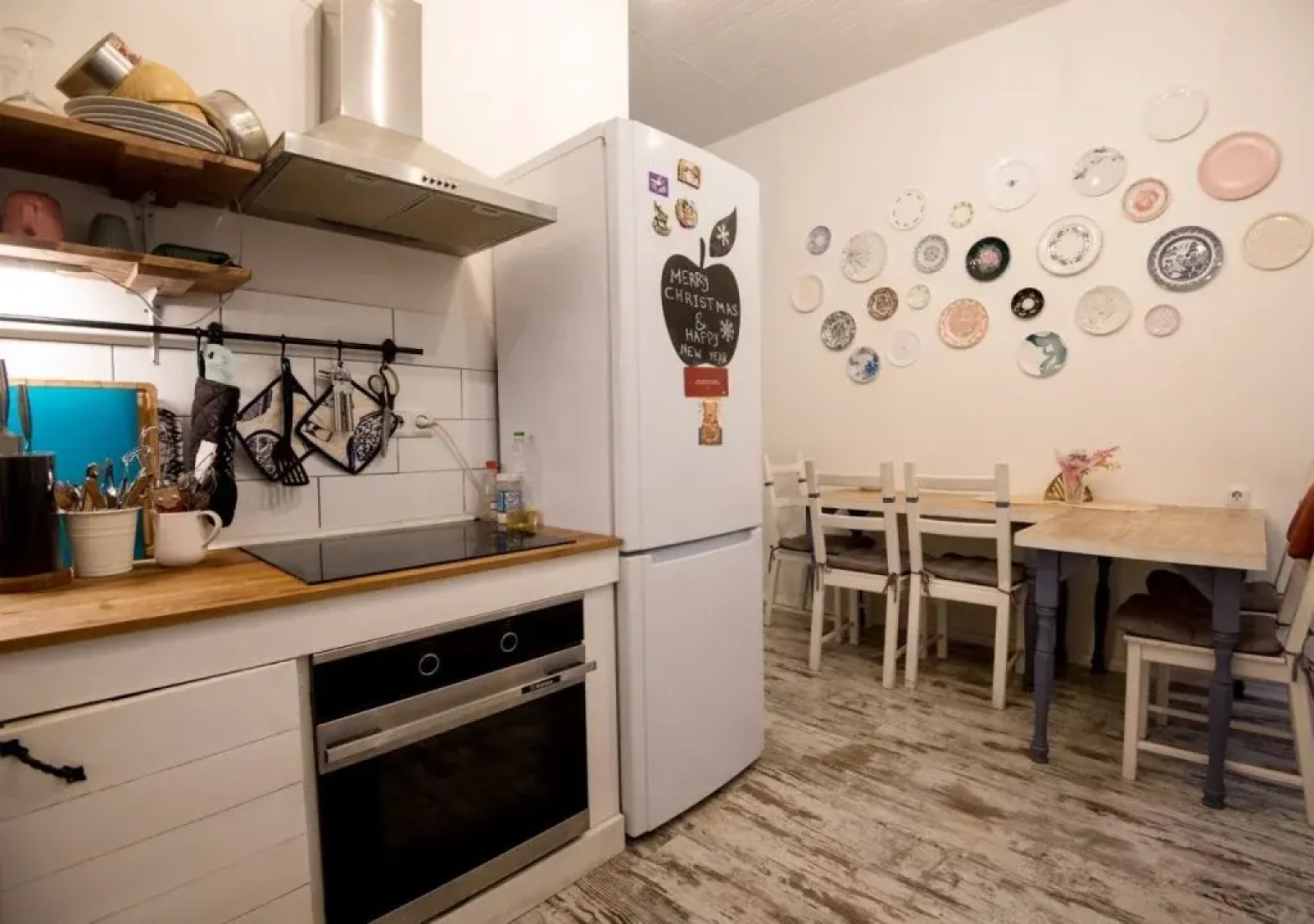 Generique Hostel