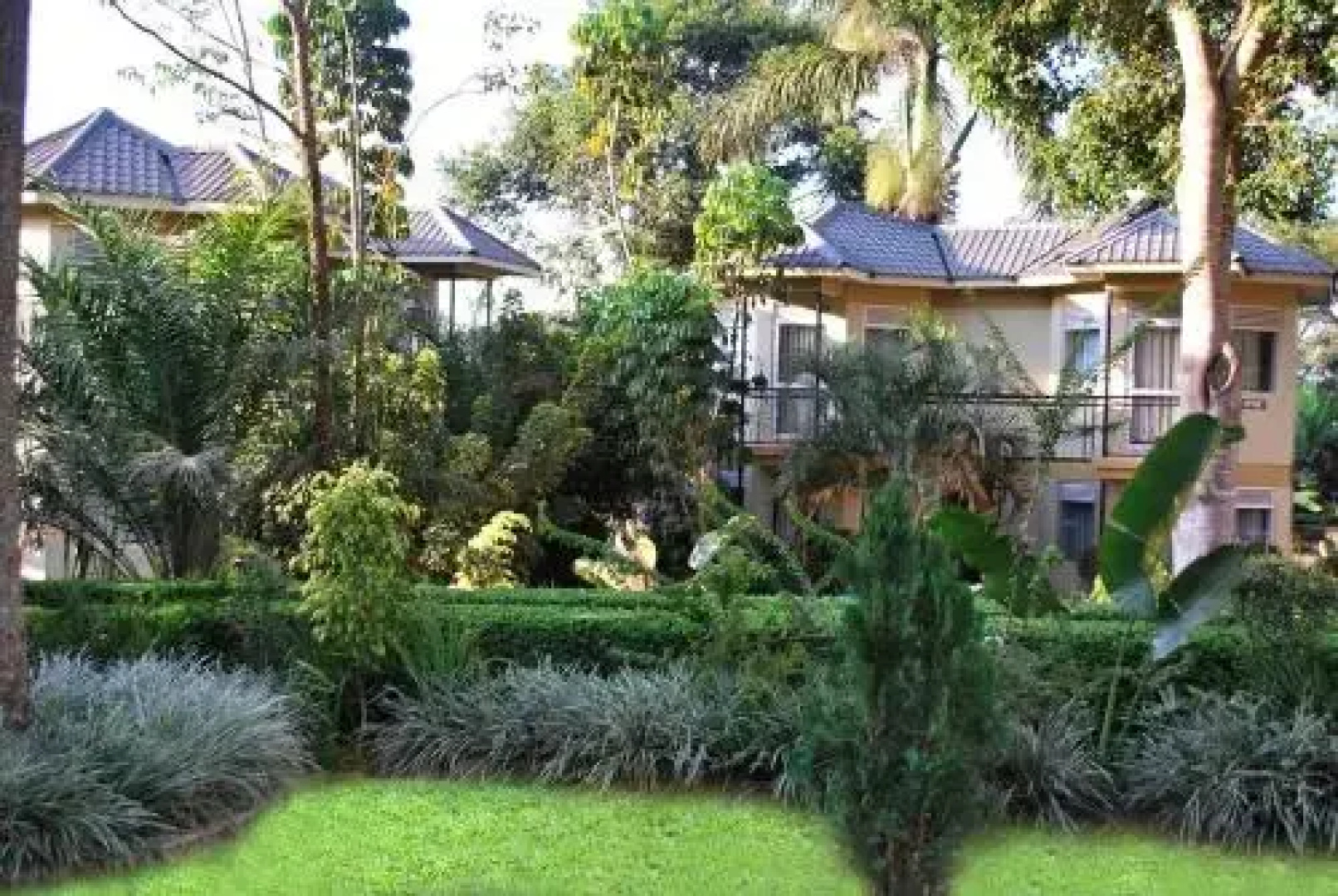 Garden Courts Hotel