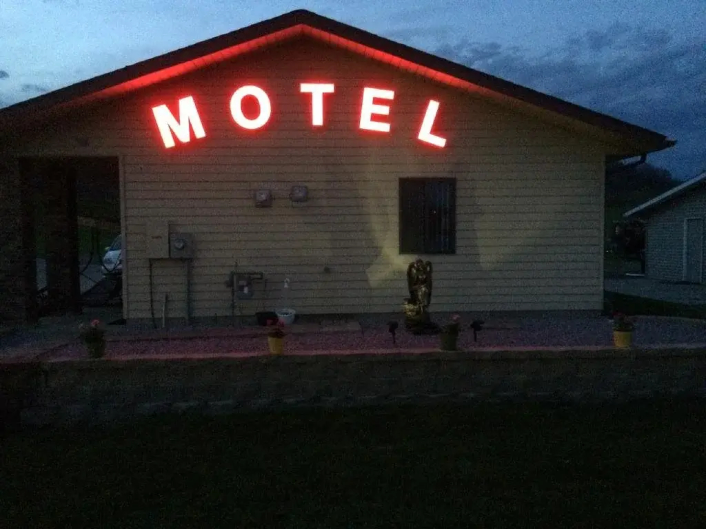 starlite motel