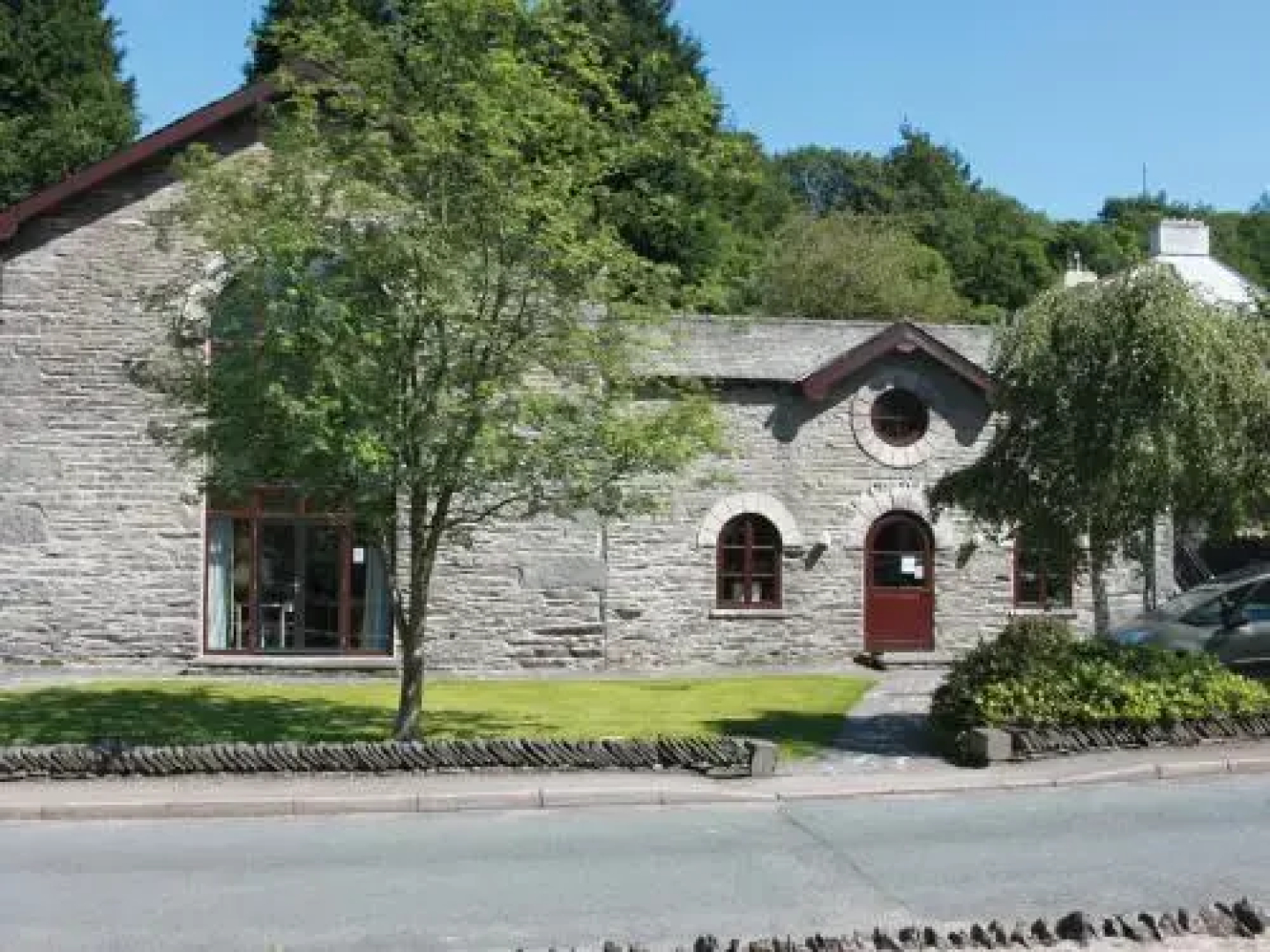The Lakeland Village Club