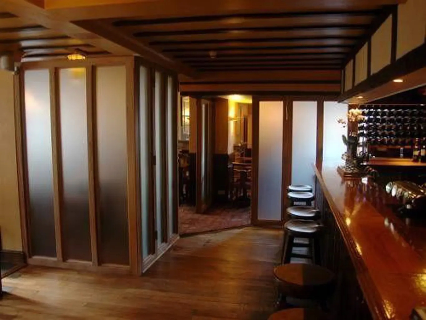 Red Lion & Cellar Room Hotel