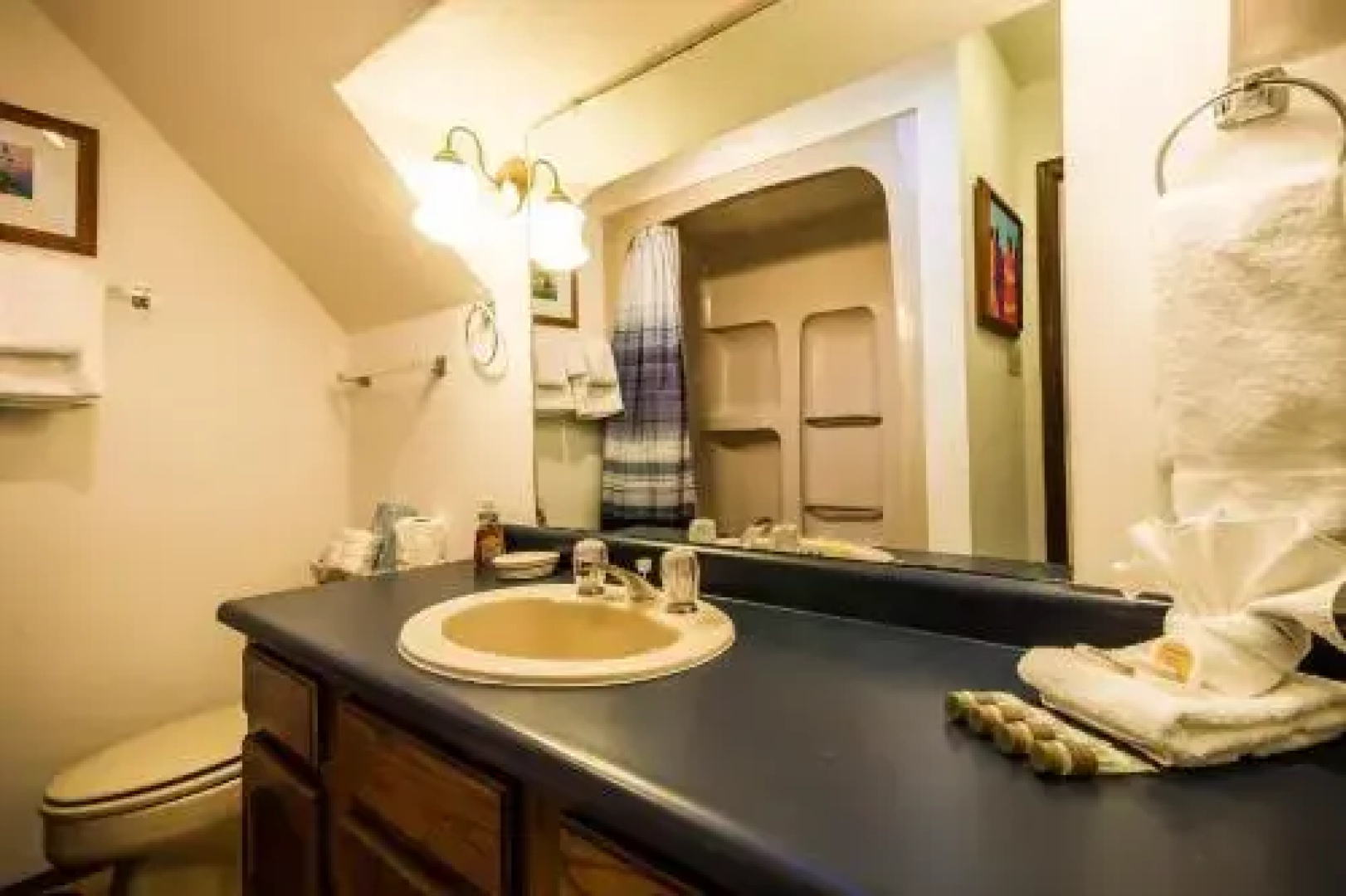 Kokopelli Kabin 3 Bedrooms 3 Bathrooms Home
