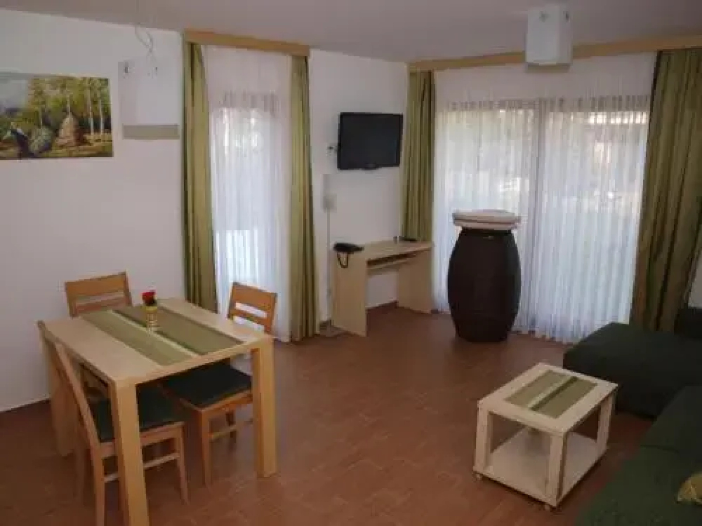 Apartments Malerič