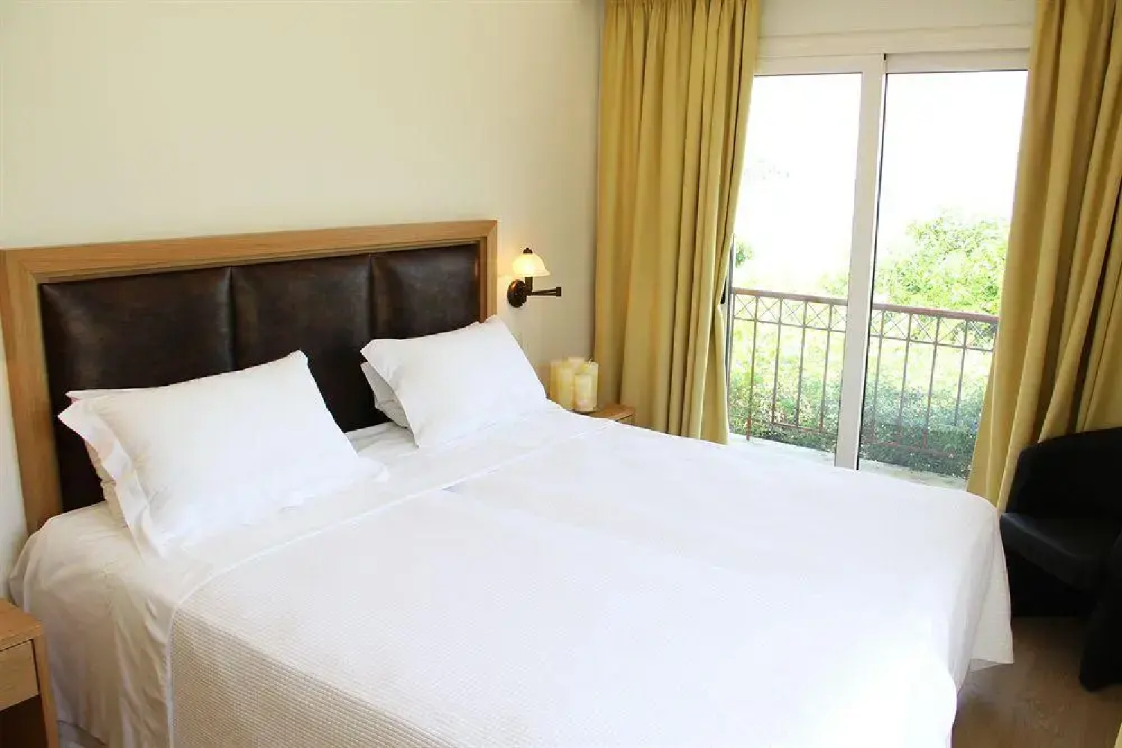 Mouria Pension