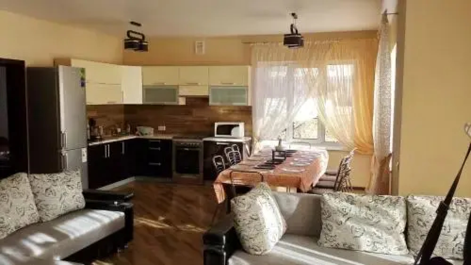 Alex House