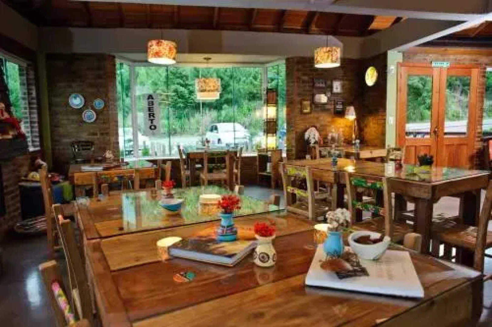 Bina's Haus Pousada, Cafeteria e Atelier