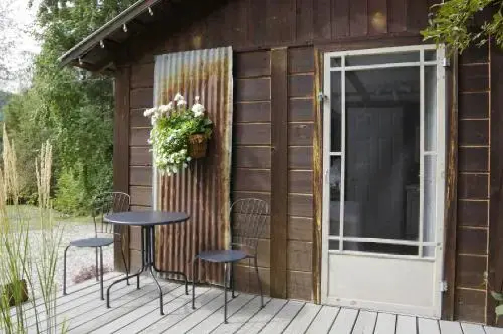 The Rusty Antler Guest Cabin