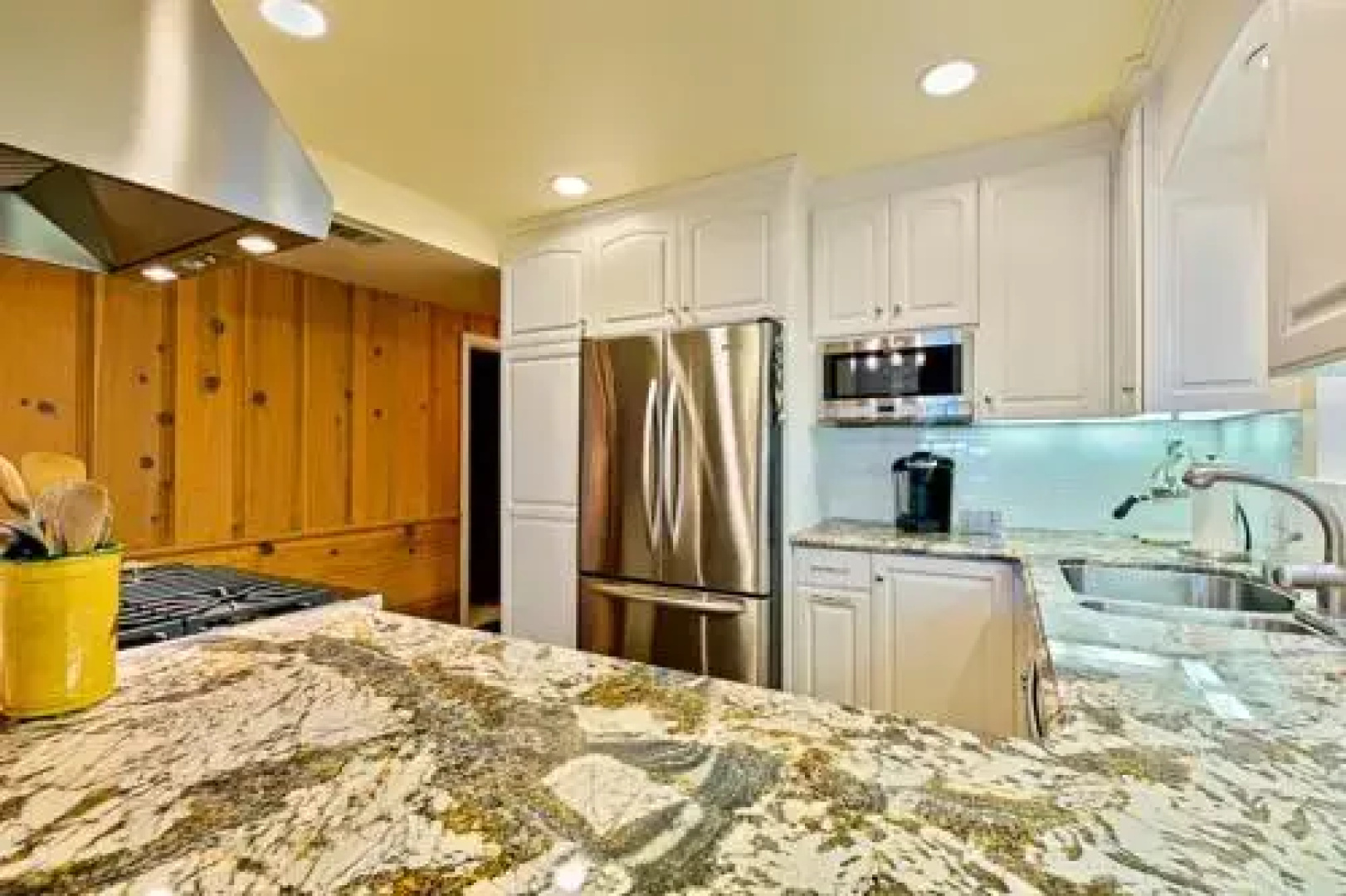 NB-214 - Coral Beach House