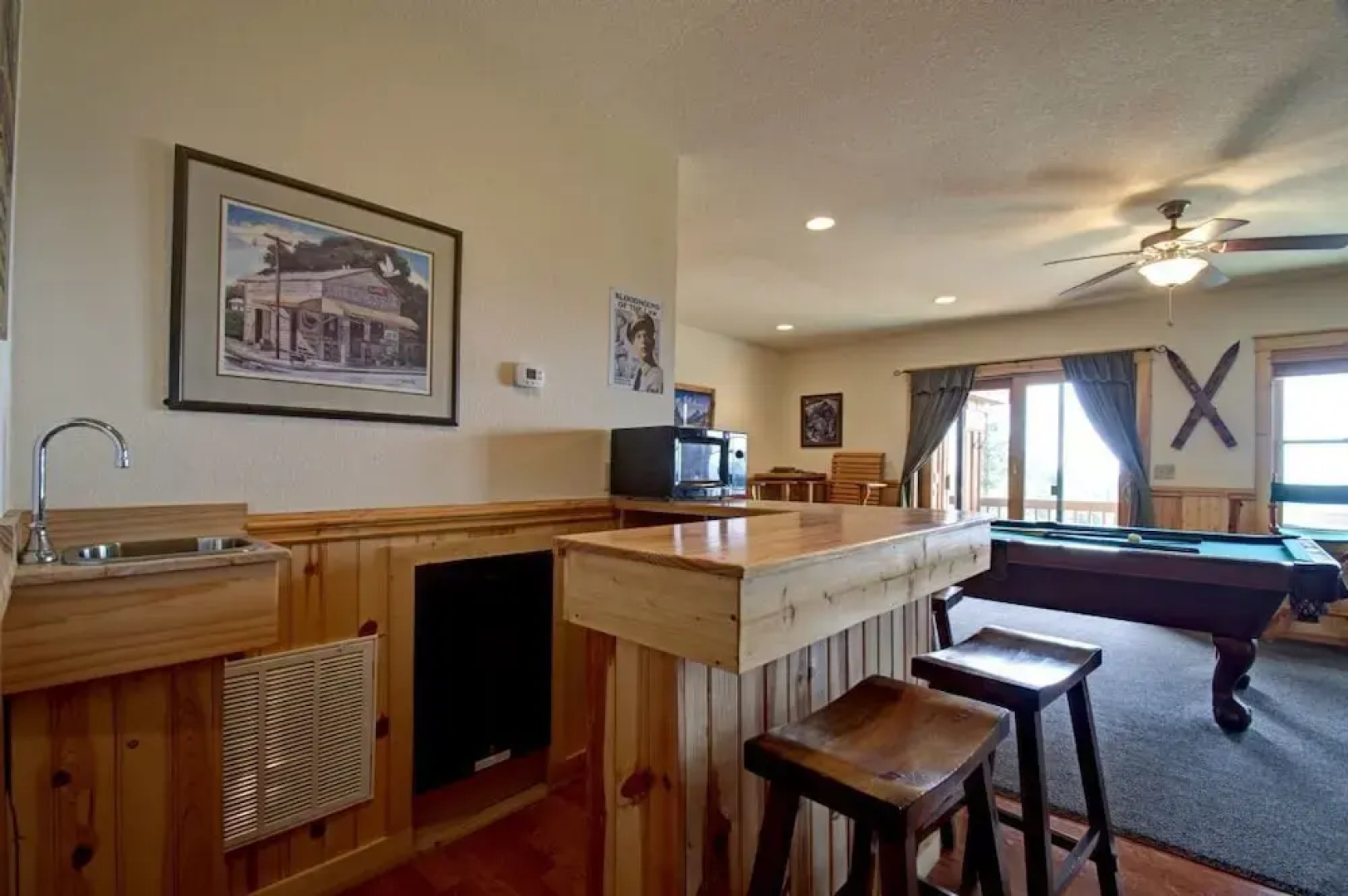 Flatlanders' Retreat - 4 Br Cabin