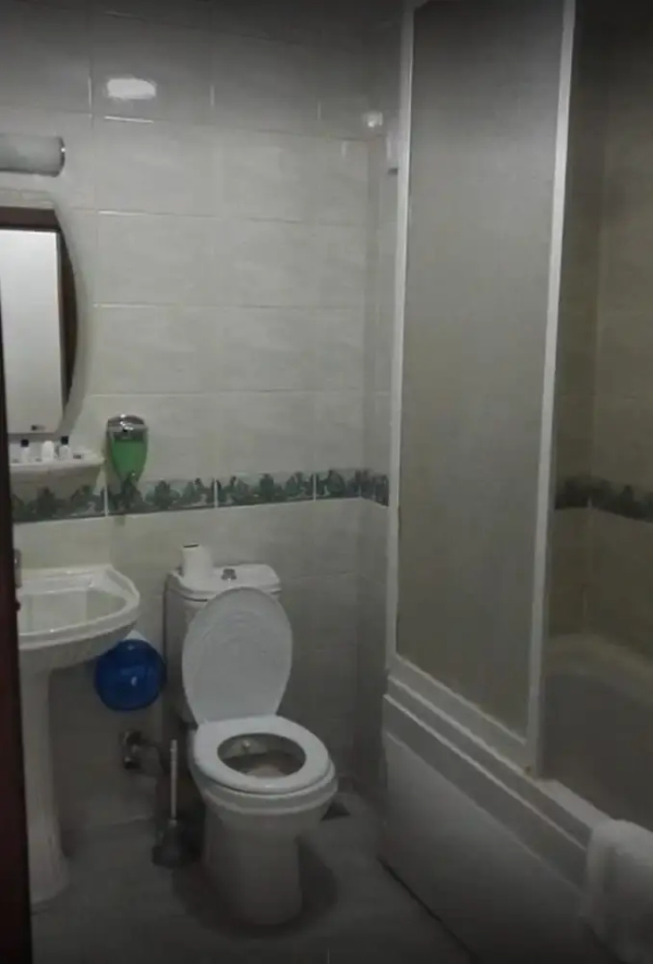 Nahi̇ta Hotel