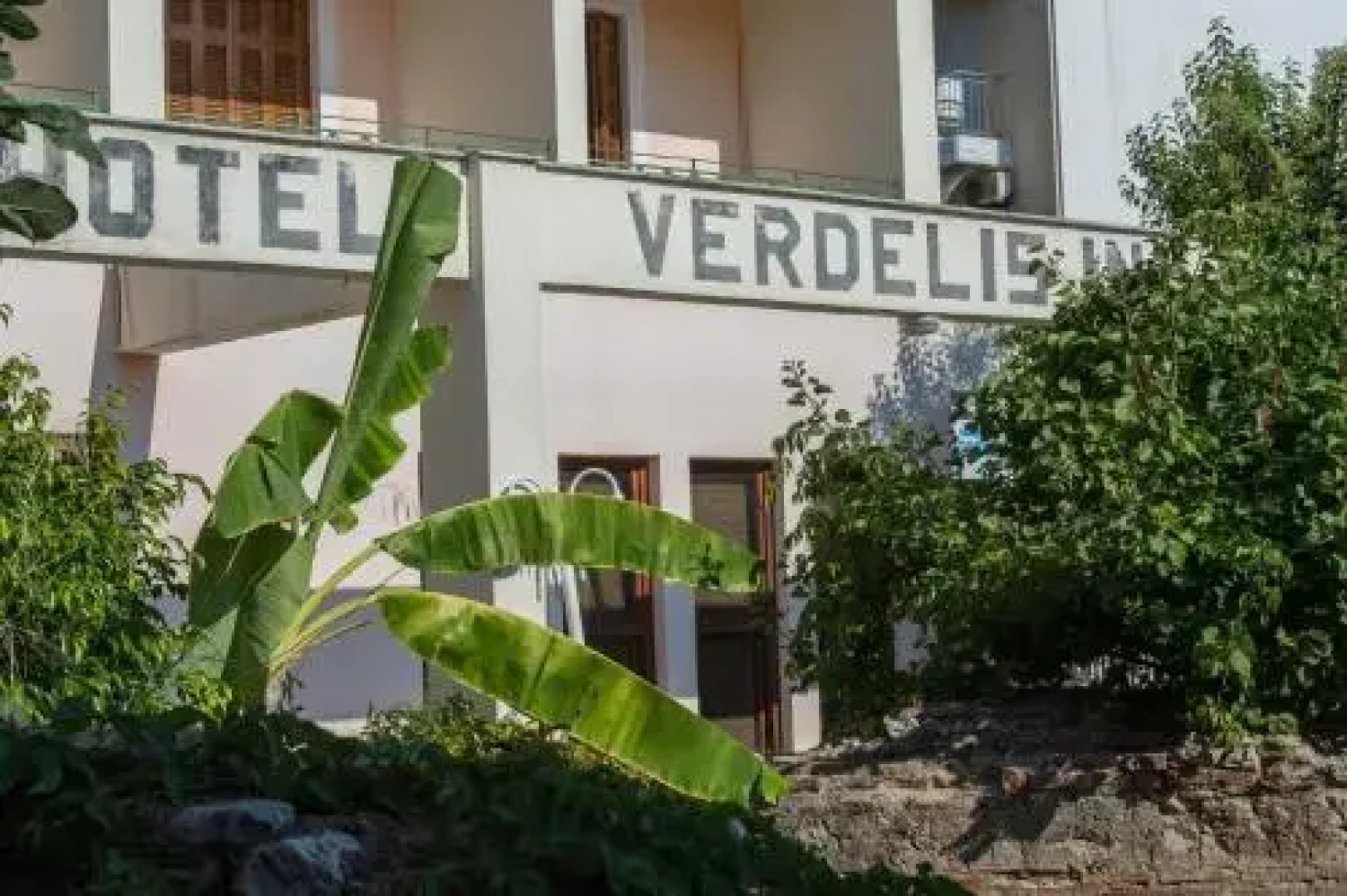 Verdelis Inn