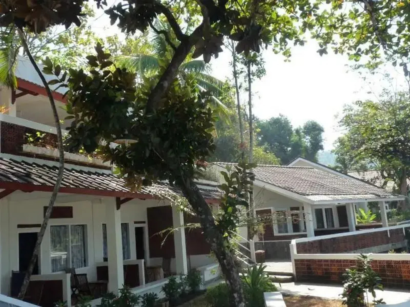 Bunga Ayu Bungalows & Restaurant