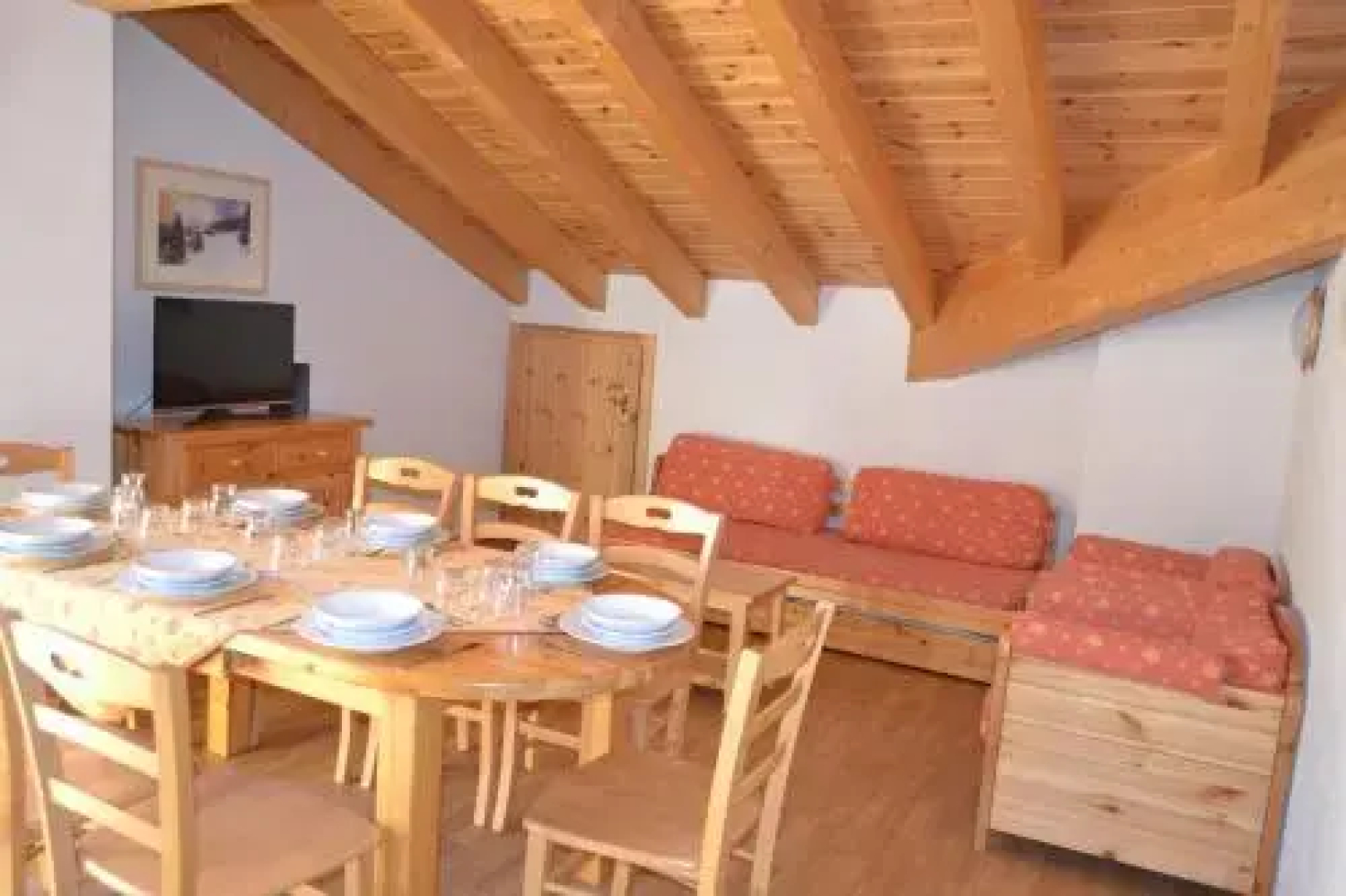 Pracondu SKI OUT & SUNNY apartments 2