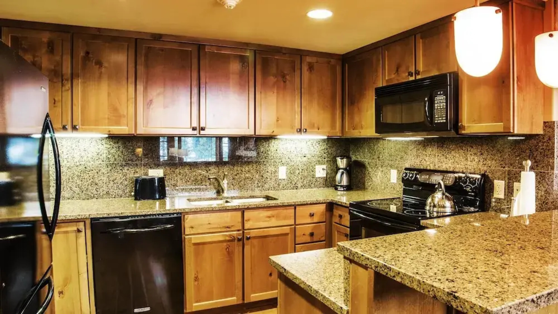 Livin' The Dream - LOM404 - 2 Br Condo