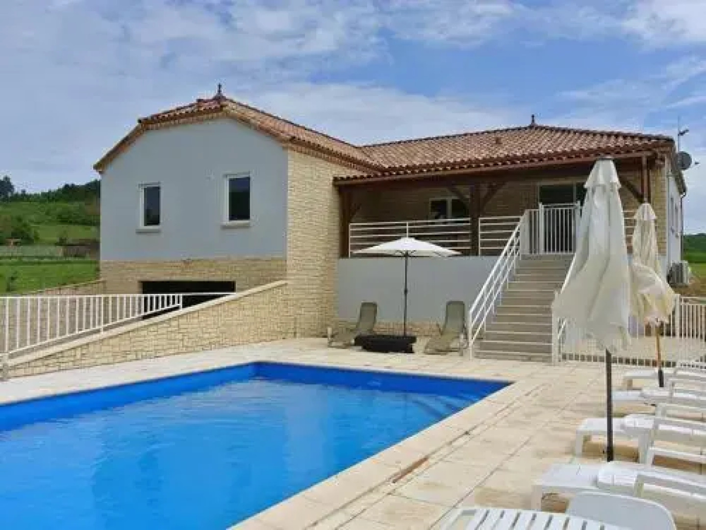 Villa Metairie Grande du Theron