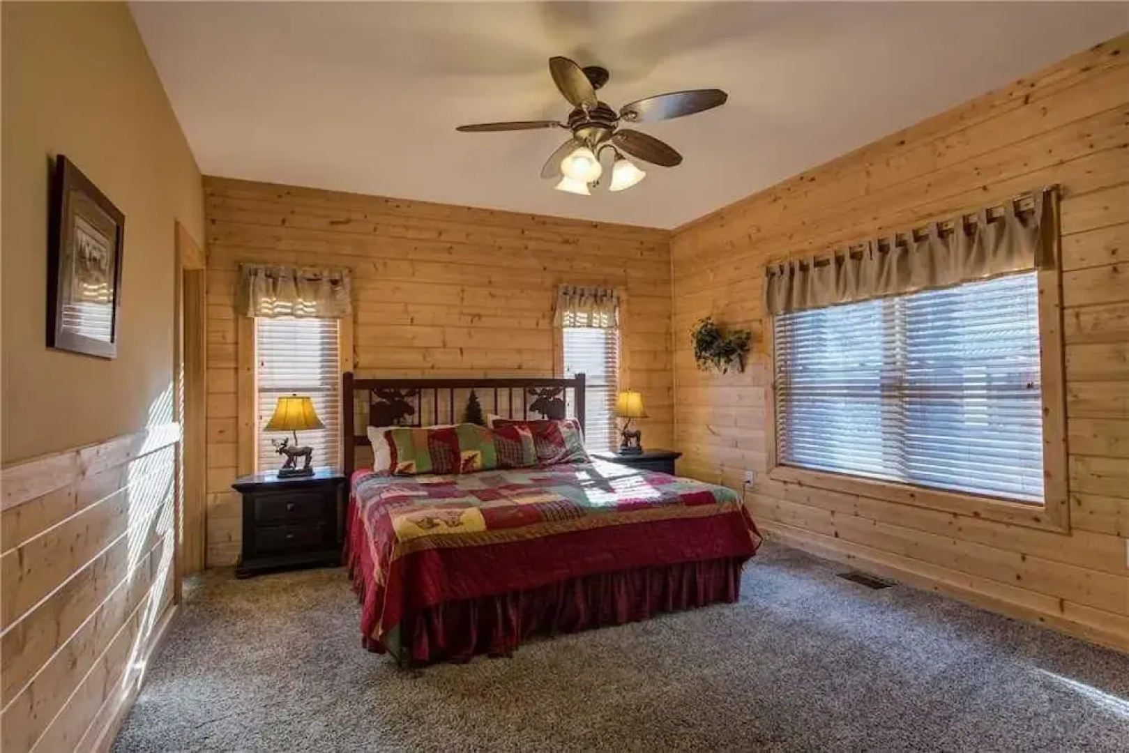 Hickory Hollow Lodge - Eight Bedroom Cabin