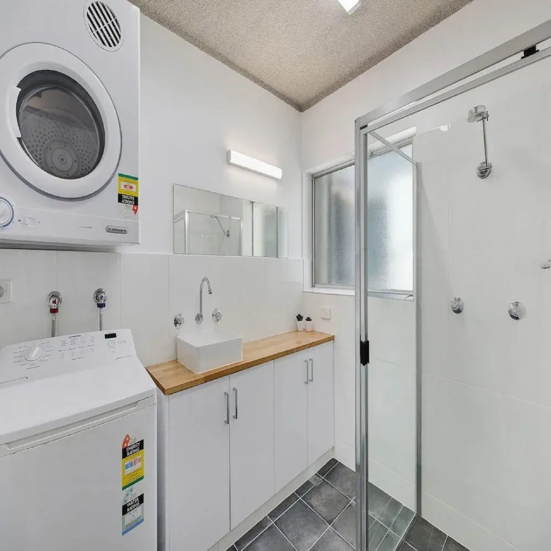 Dolphin Court - Unit 15