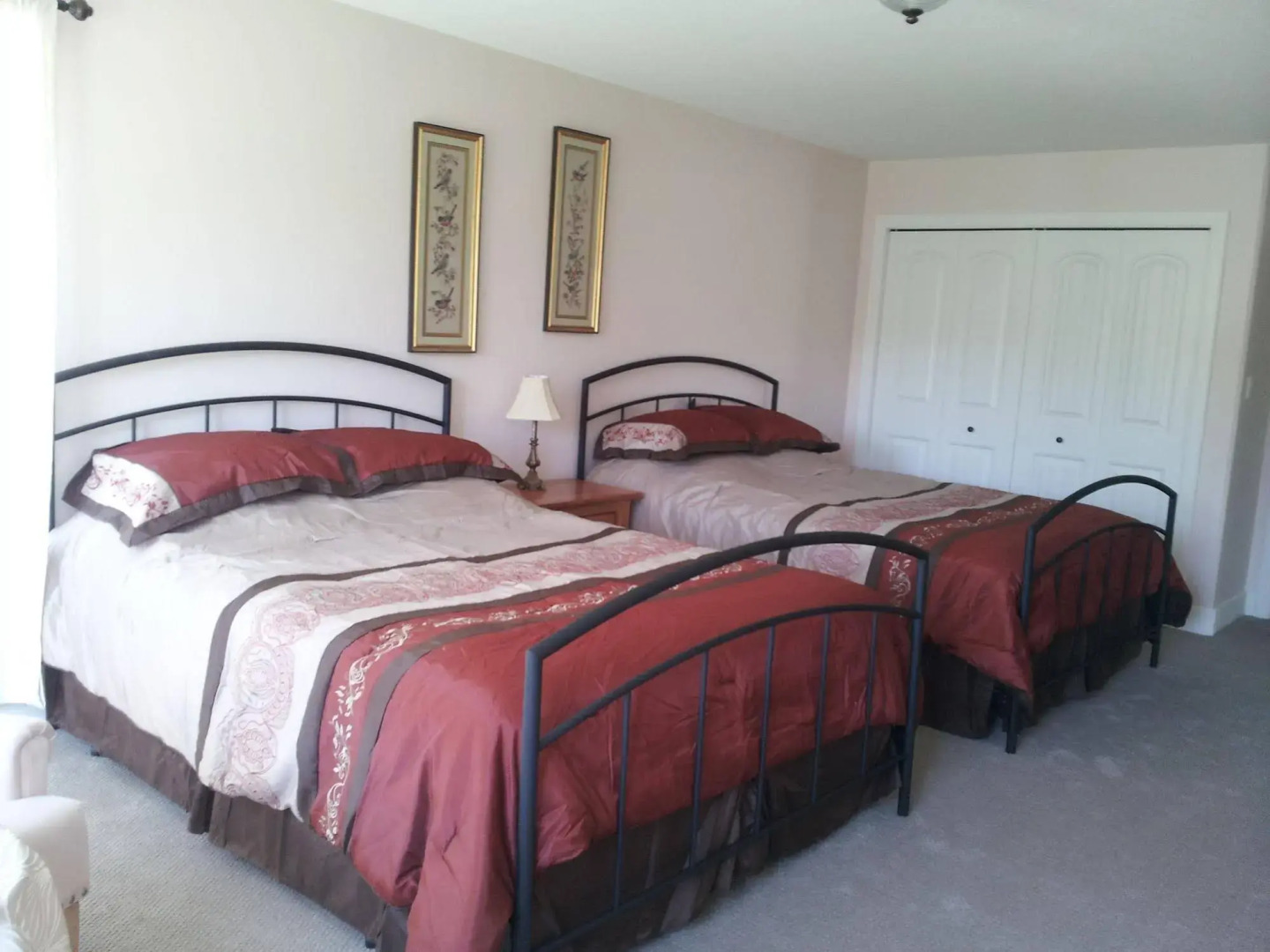 Harvelle House Bed & Breakfast