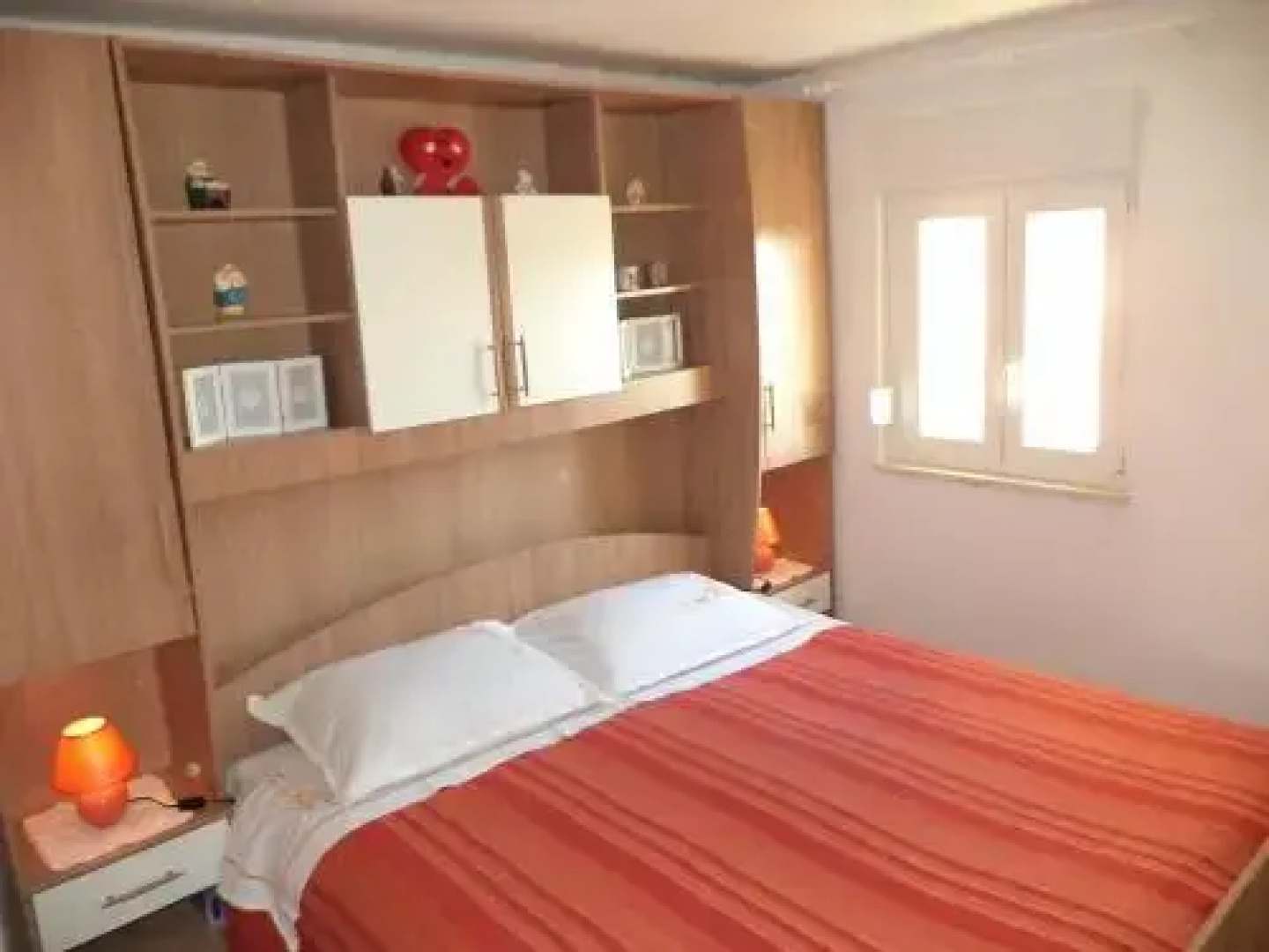 Sunny Holiday Home