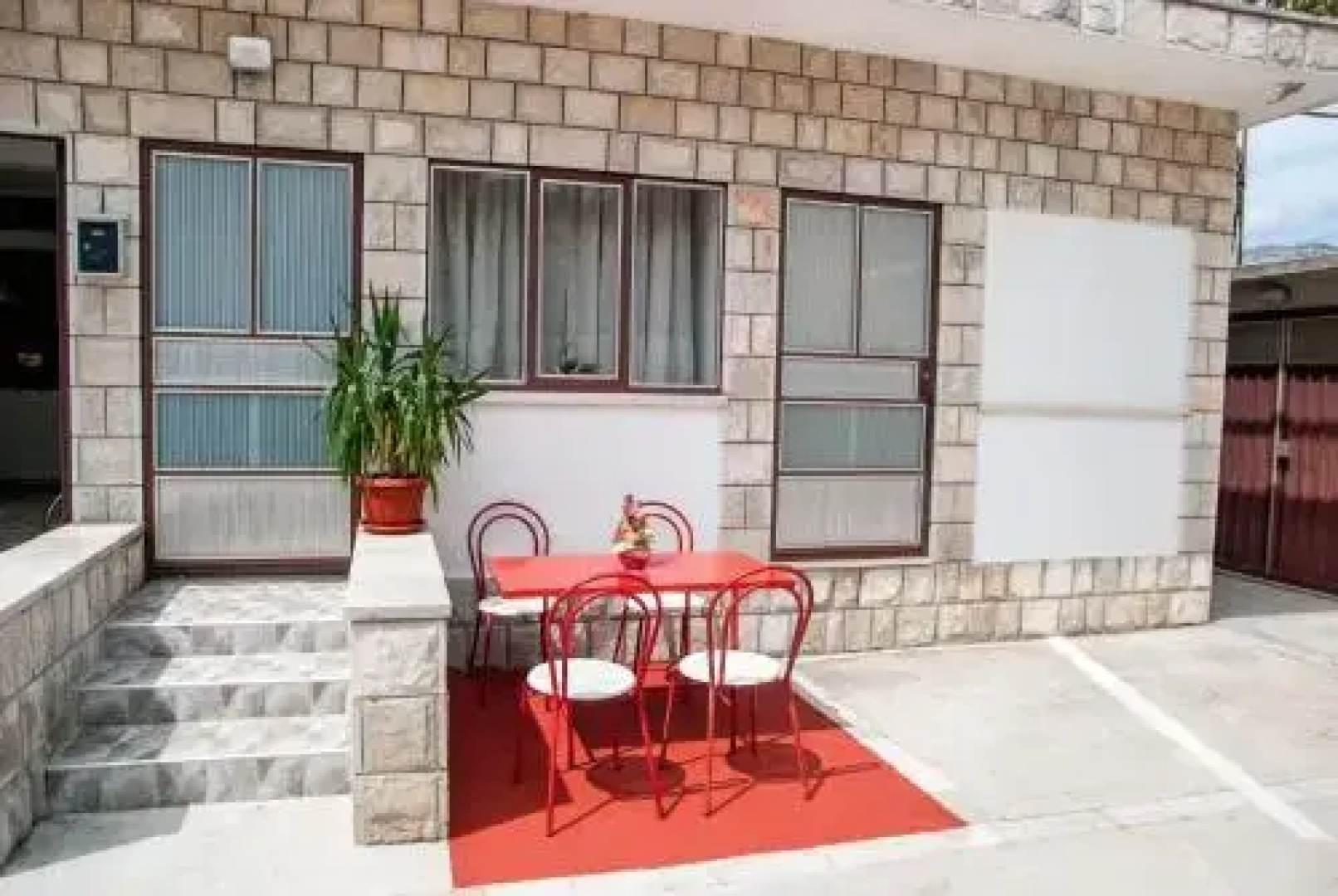 Slobo Apartment