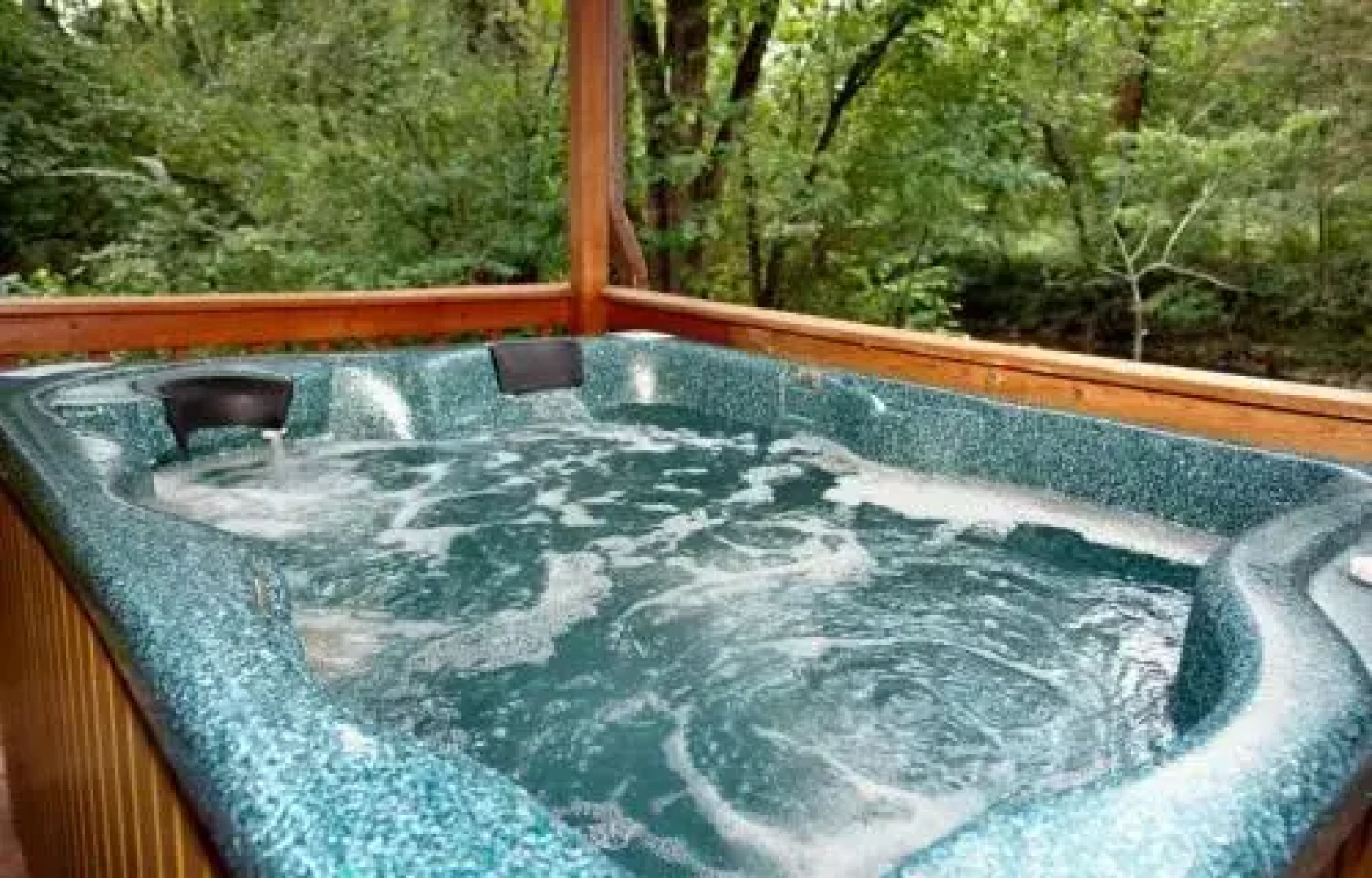 Creekside Memories - 2 Bedrooms, 2 Baths, Sleeps 6 Cabin by RedAwning