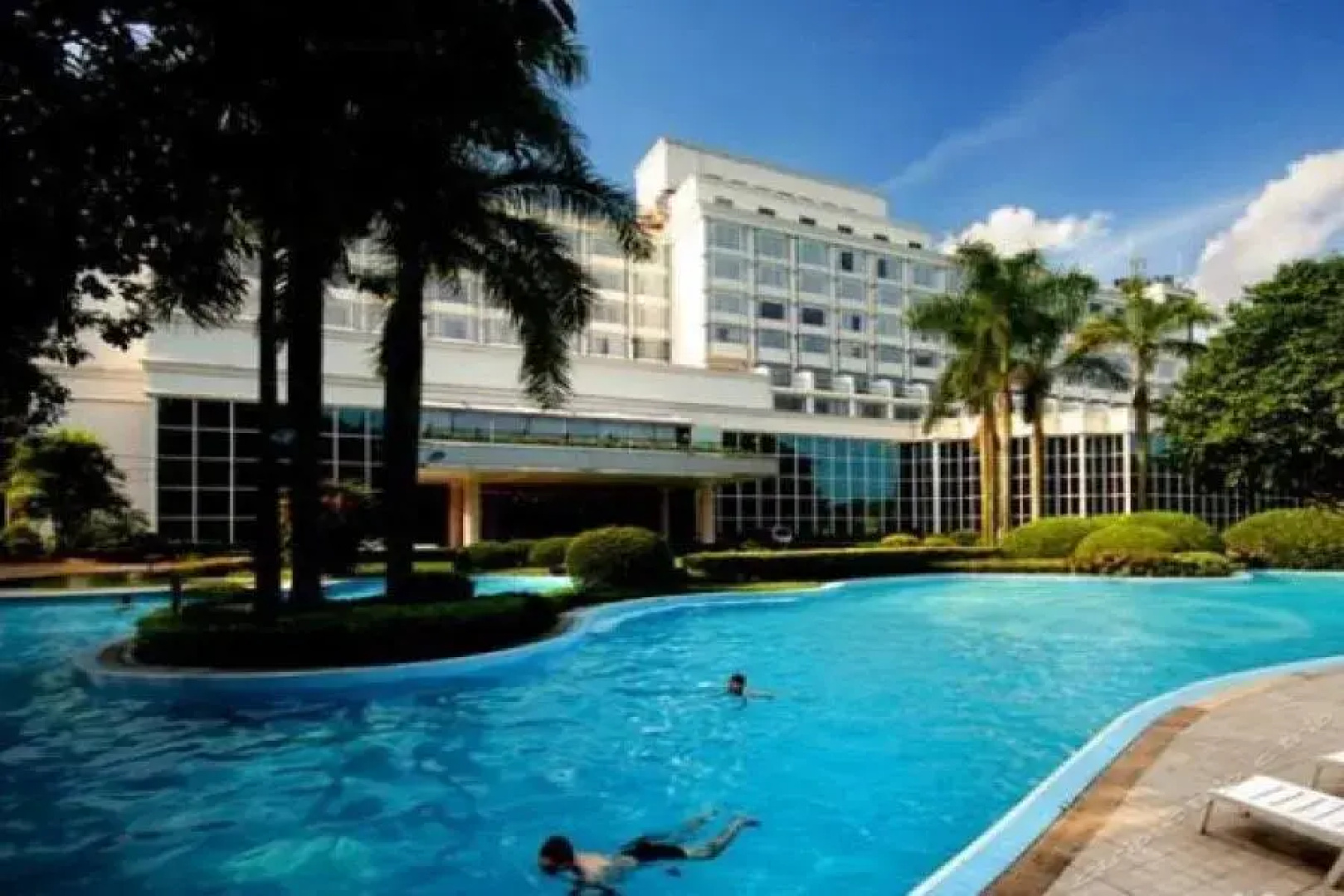 Scenic Holiday Hotel