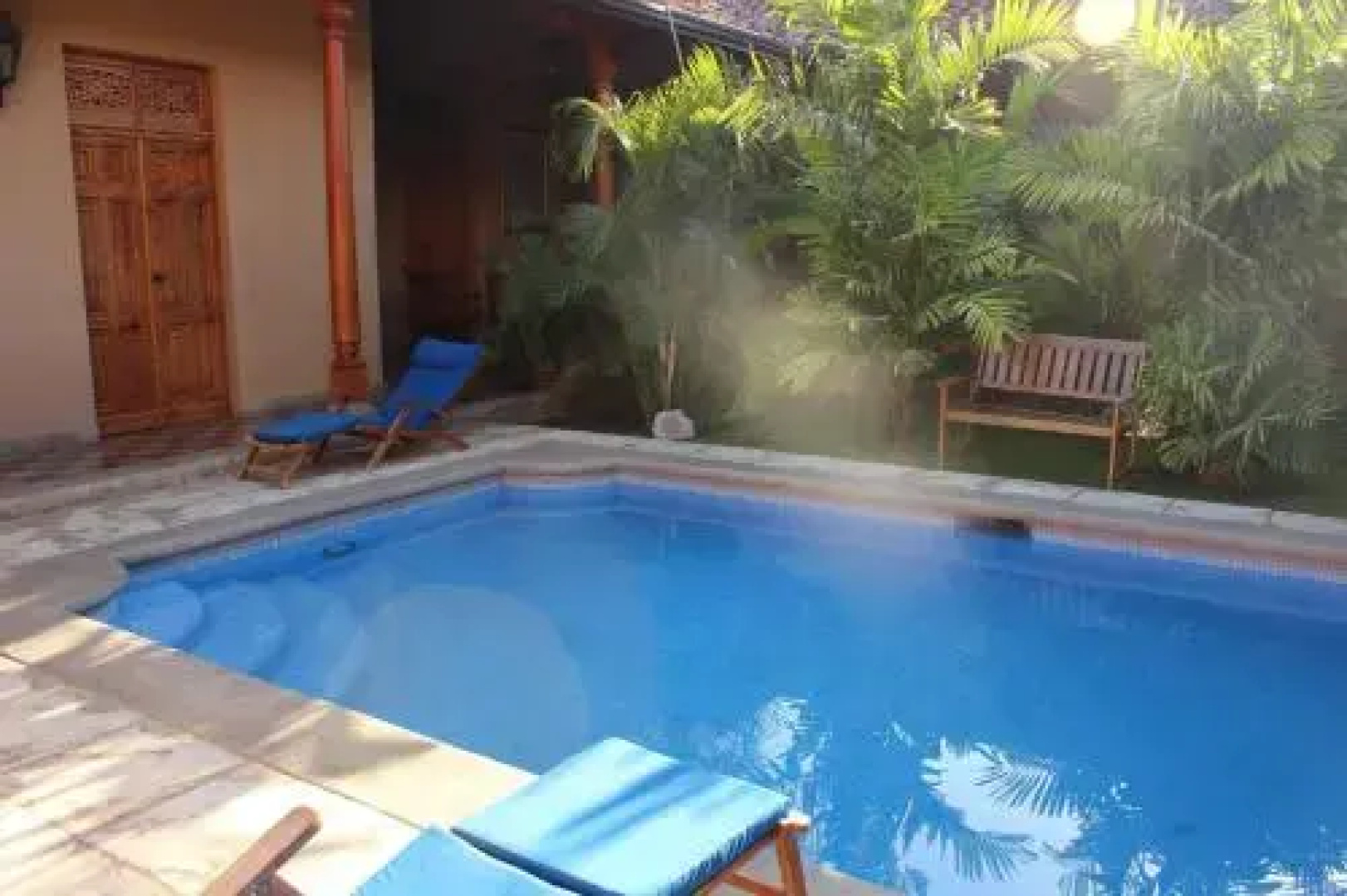 Backpackers Inn