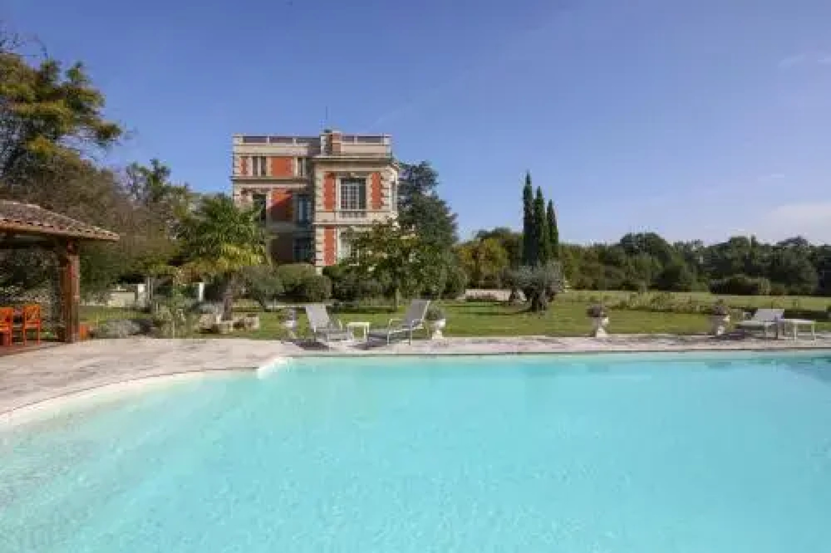 Chateau Le Lout
