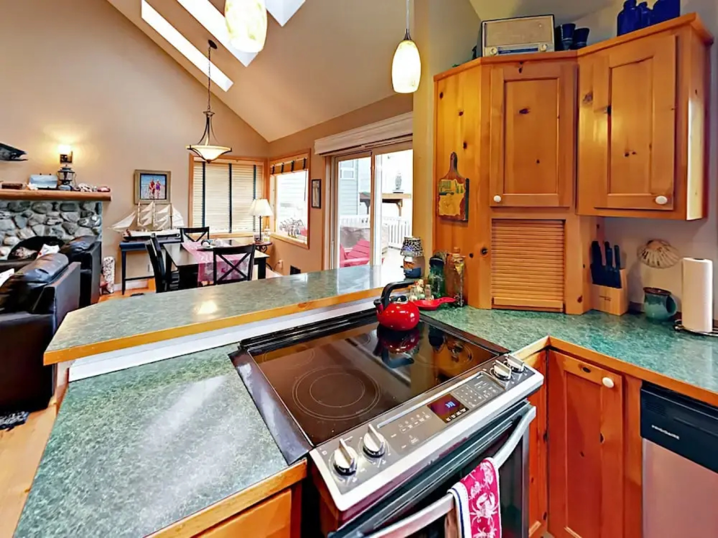 3336 S Shoreline Drive Home