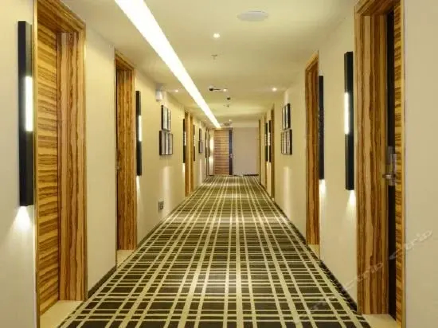 Hecheng Hotel