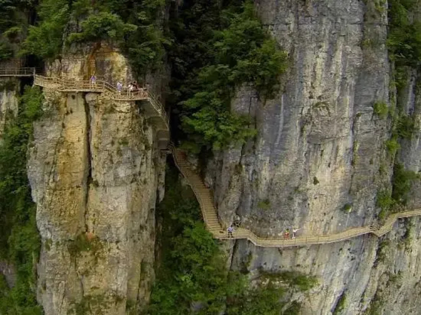 Enshi You-You Business Hotel