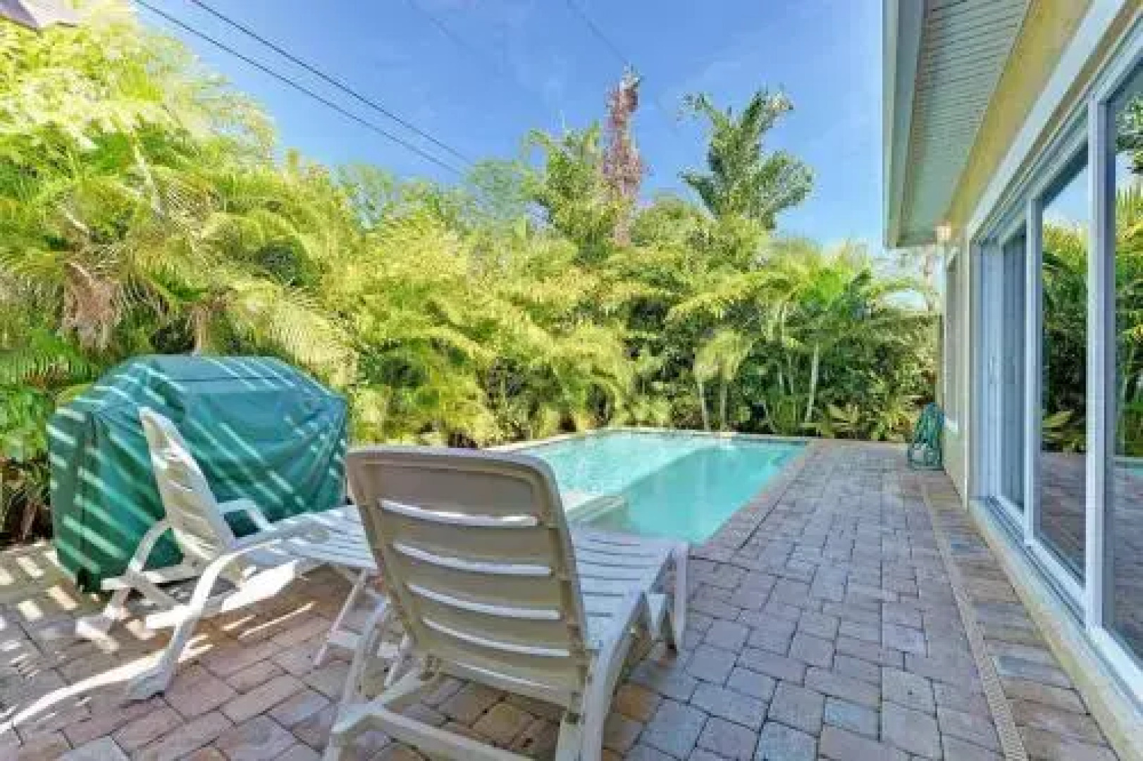 Sapphire Beach House 3 Bedroom Villa by RedAwning