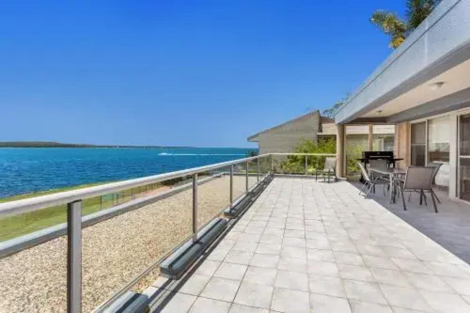 The Shores, 2/109 Soldiers Point Road